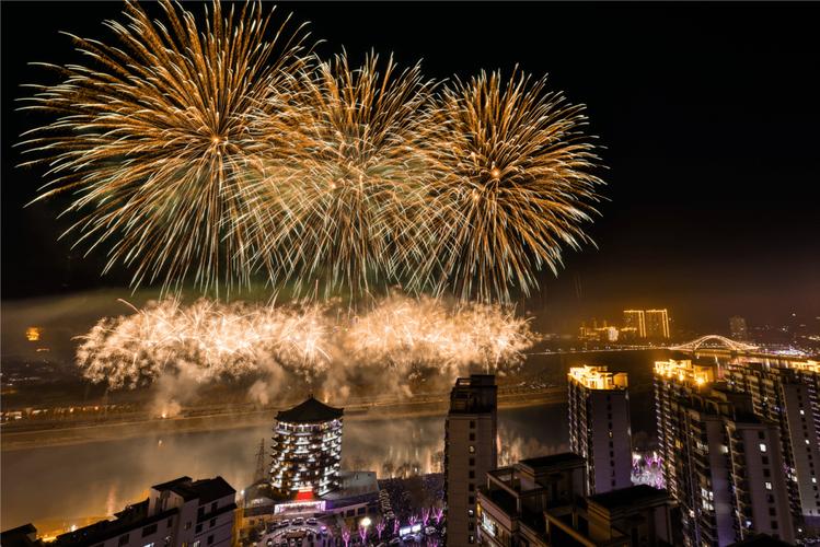 月色婵娟永靖夜，焰火耀天映新春——兰焰火网络共绘陇原盛世图景